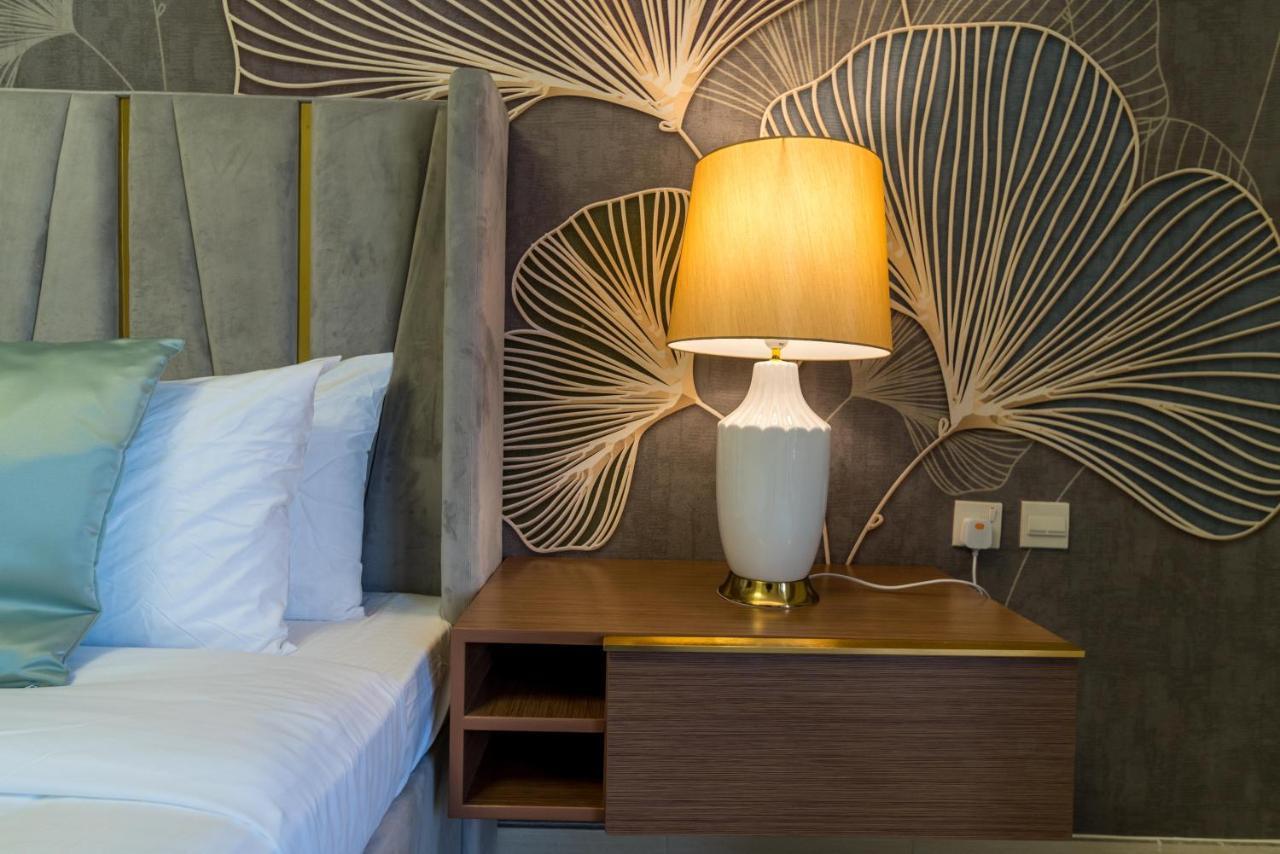 Simply Comfort In Sarai Palm Jumeirah Dubai Exterior foto